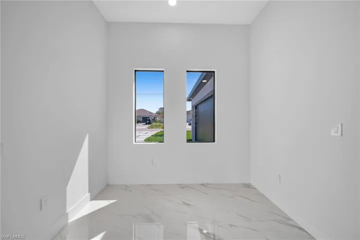 1320 Ne 20th St, Cape Coral, Florida 33909