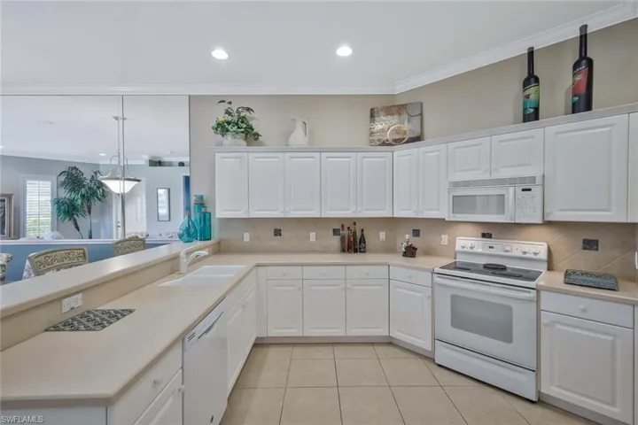 12732 Fox Ridge Dr, Bonita Springs, Florida 34135