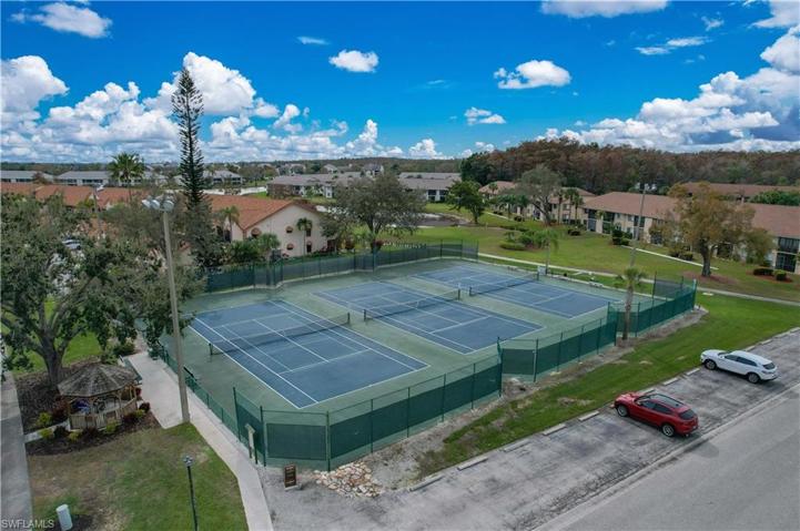 Tennis/Pickleball courts