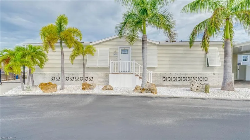 2941 Bowsprit Ln, St. James City, Florida 33956