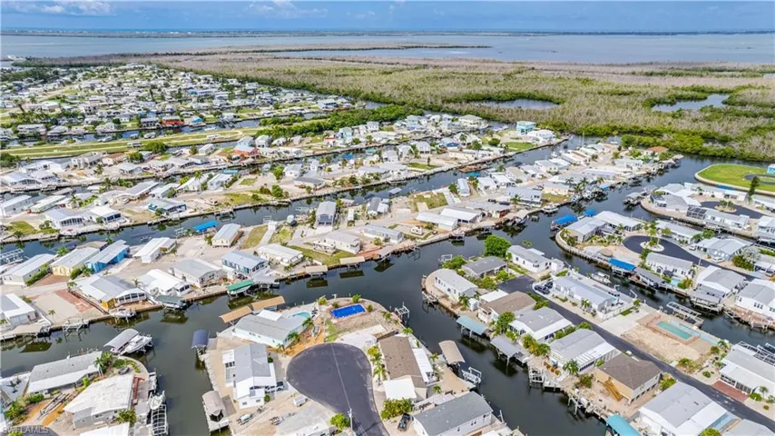 2941 Bowsprit Ln, St. James City, Florida 33956