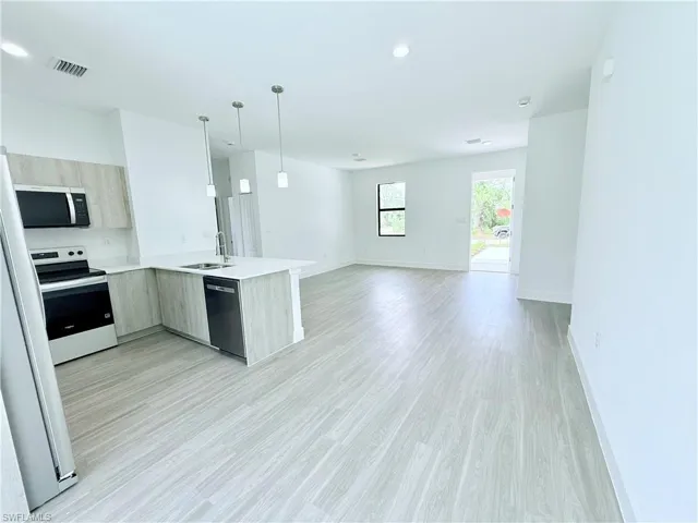 2029  JERONIMO  RD, Labelle, FL 33935