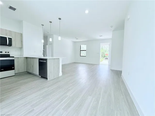 2029  JERONIMO  RD, Labelle, FL 33935