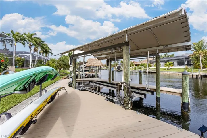 Boat Lift, with cover