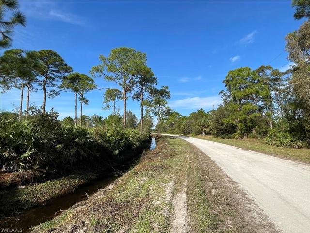 2381  Christopher  LN, Clewiston, FL 33440