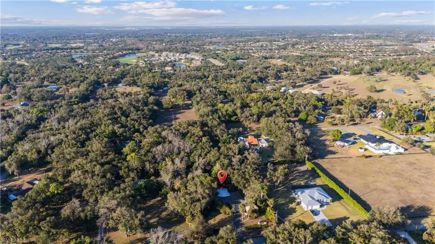 Aerial view of property and surrounding area