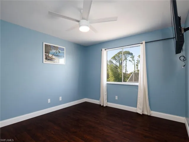 Guest bedroom 2