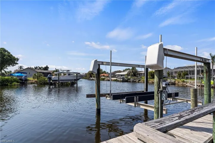 Boat Dock, Boat lift and Shakett Creek