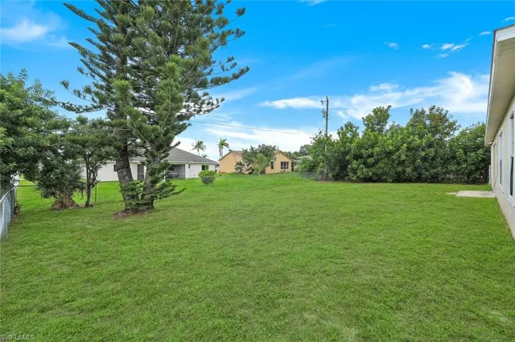 1409 Sw 11th Pl, Cape Coral, Florida 33991