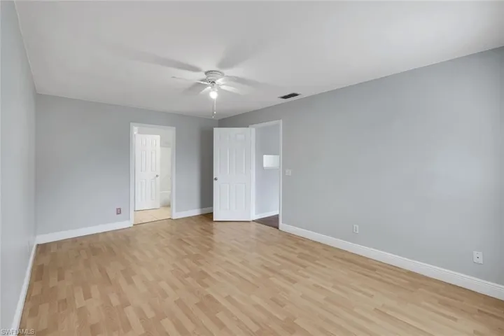 1409 Sw 11th Pl, Cape Coral, Florida 33991