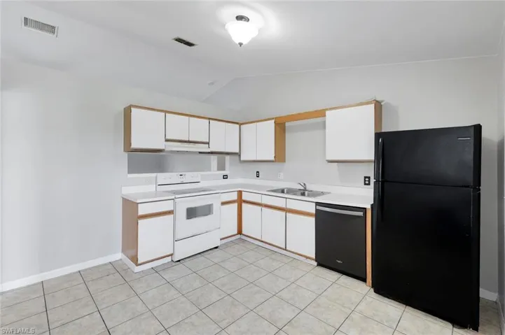 1409 Sw 11th Pl, Cape Coral, Florida 33991