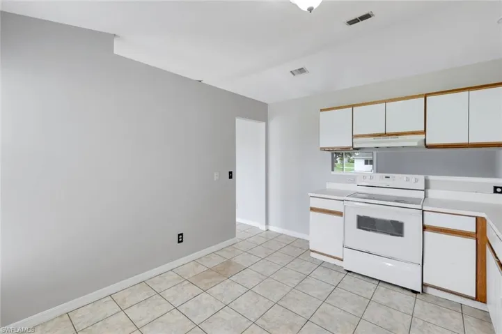1409 Sw 11th Pl, Cape Coral, Florida 33991