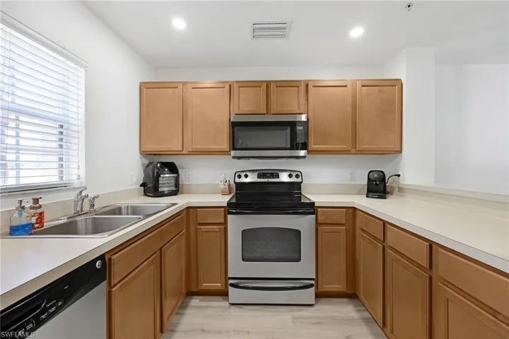 9064  Gervais  CIR, Naples, FL 34120