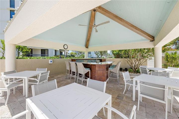 Outdoor Dining/Gathering Area