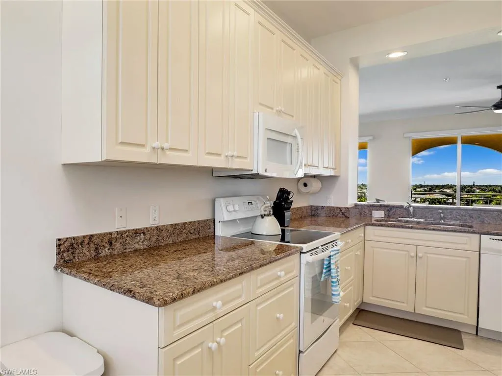 886 Park AVE, Marco Island, FL 34145,224082641
