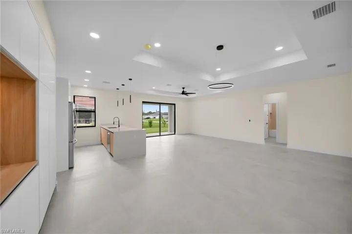 810 Carlfield Ave, Lehigh Acres, Florida 33971