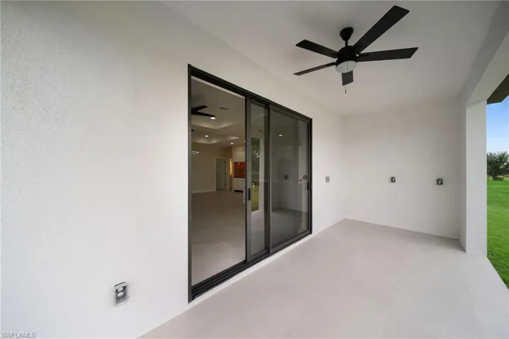 810 Carlfield Ave, Lehigh Acres, Florida 33971