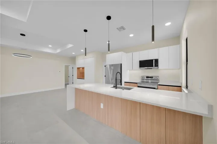 810 Carlfield Ave, Lehigh Acres, Florida 33971