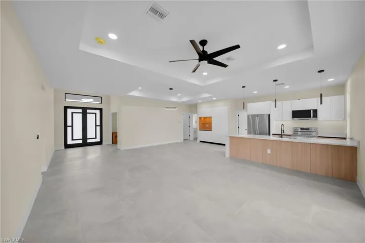 810 Carlfield Ave, Lehigh Acres, Florida 33971