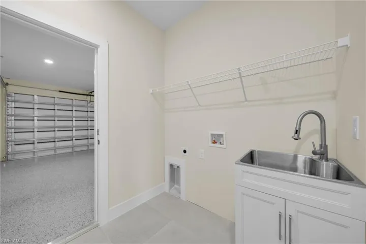 810 Carlfield Ave, Lehigh Acres, Florida 33971