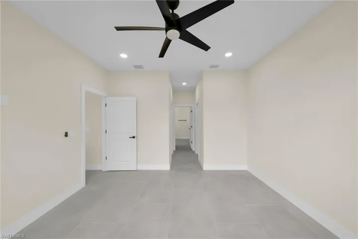 810 Carlfield Ave, Lehigh Acres, Florida 33971