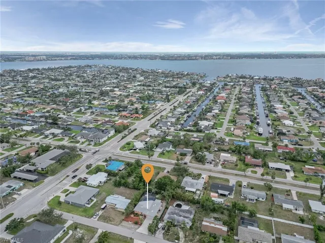 Walking Distance to Yacht Club