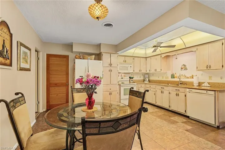 Eat in Kitchen