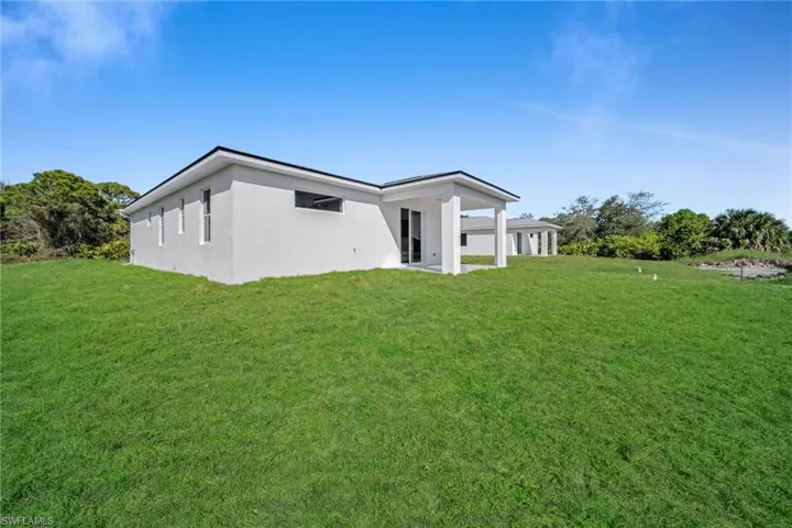 822  Chemstrand E ST, Lehigh Acres, FL 33974