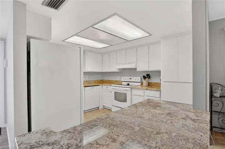 75 Saint Andrews Blvd A100, Naples, Florida 34113