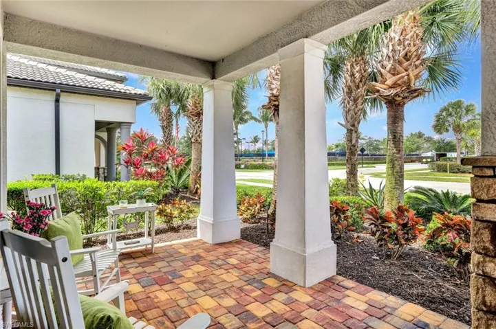 9350 Greyhawk Trl, Naples, Florida 34120