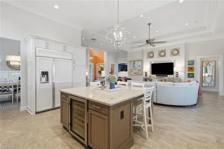 12465 Lockford Ln, Naples, Florida 34120