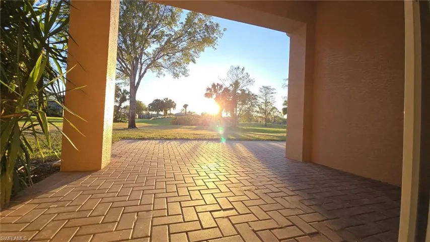 2139  Par  DR, Naples, FL 34120