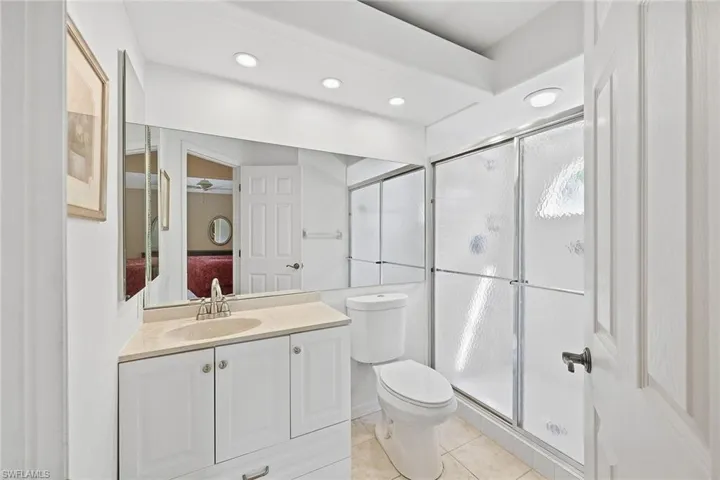 28072 Cavendish Ct 2207, Bonita Springs, Florida 34135
