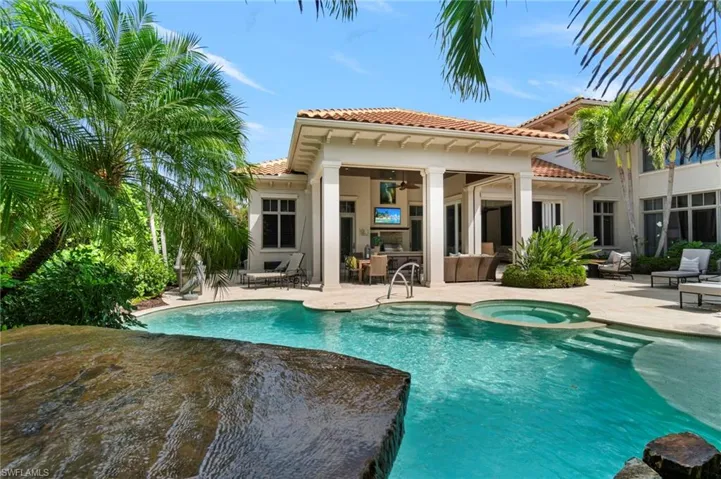 2225 Miramonte Ct, Naples, Florida 34105