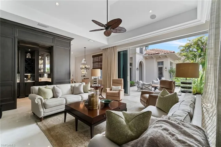2225 Miramonte Ct, Naples, Florida 34105
