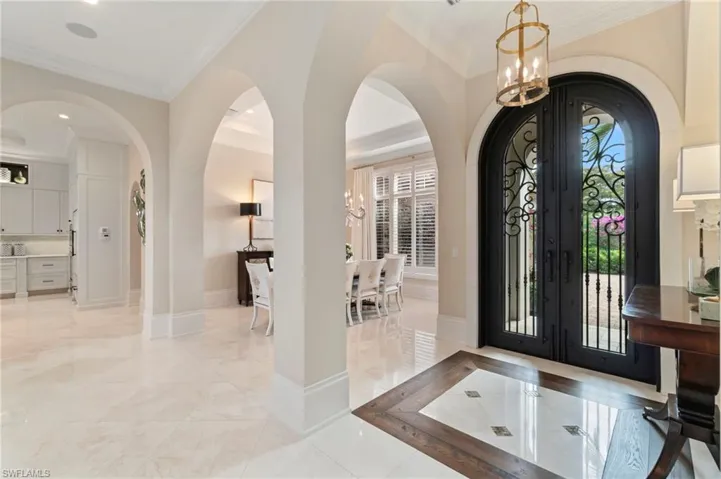 2225 Miramonte Ct, Naples, Florida 34105