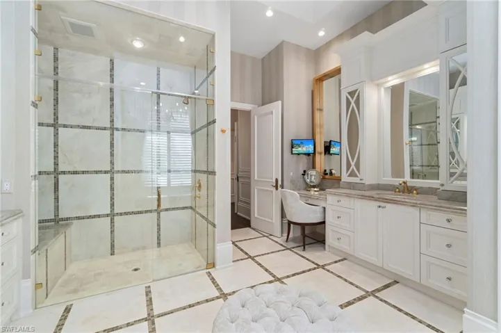 2225 Miramonte Ct, Naples, Florida 34105