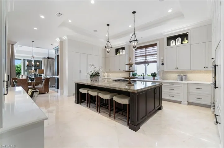 2225 Miramonte Ct, Naples, Florida 34105