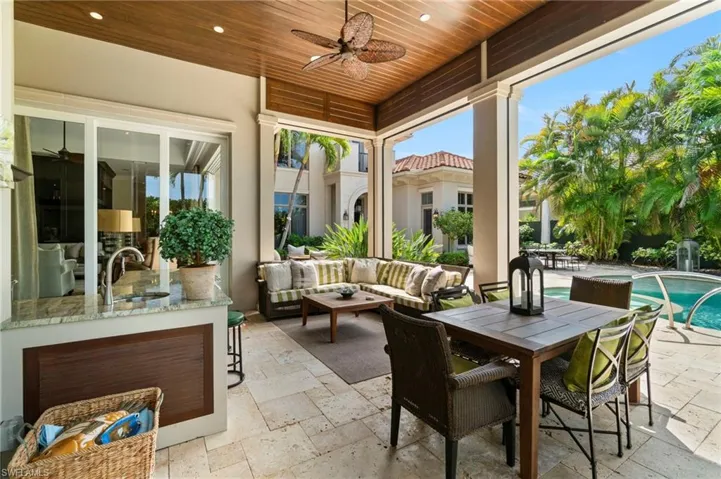 2225 Miramonte Ct, Naples, Florida 34105