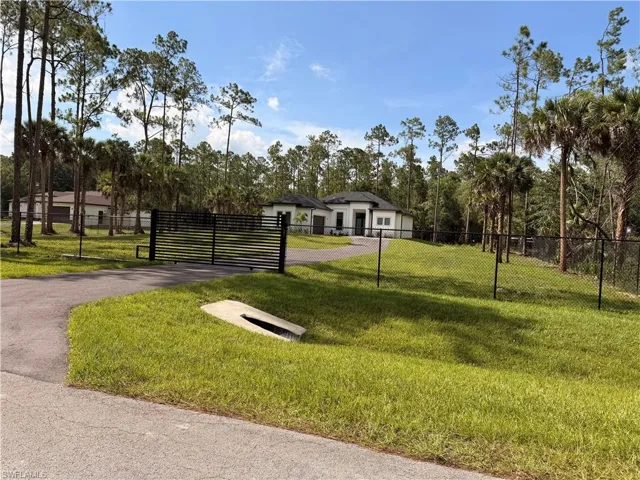 3359 6th Ave Se, Naples, Florida 34117