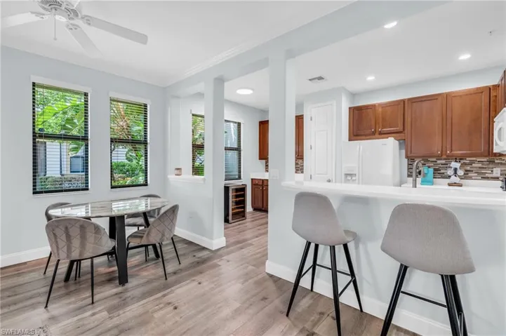 1391 Santiago Cir 902, Naples, Florida 34113