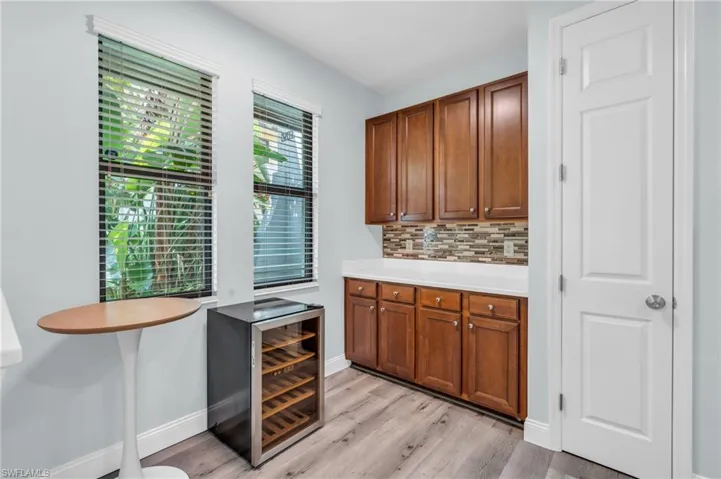 1391 Santiago Cir 902, Naples, Florida 34113