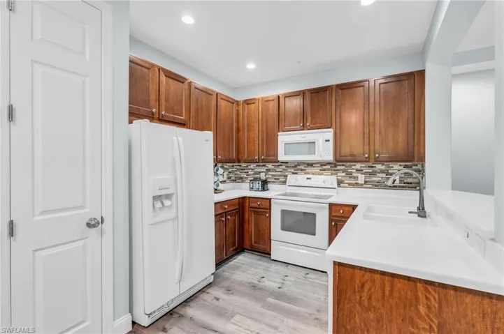 1391 Santiago Cir 902, Naples, Florida 34113