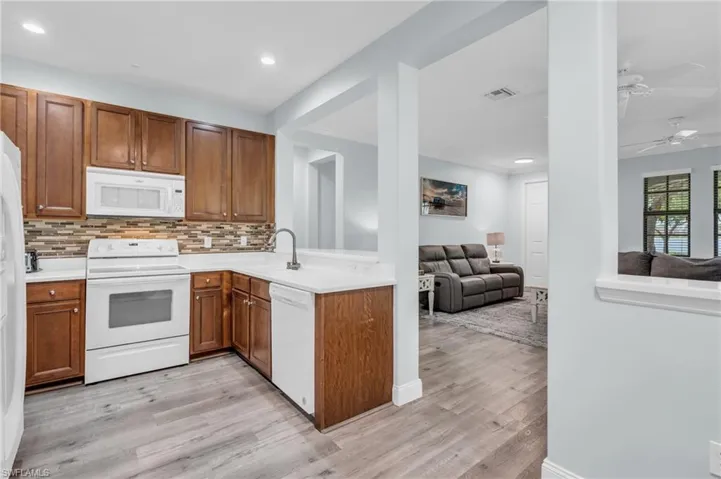 1391 Santiago Cir 902, Naples, Florida 34113