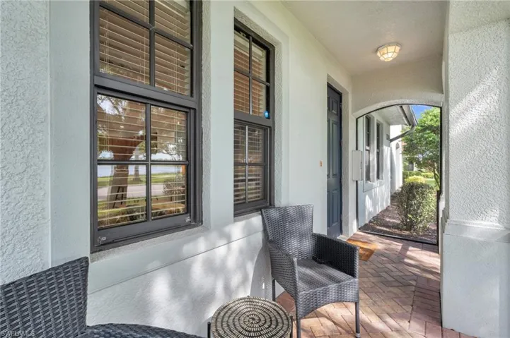 1391 Santiago Cir 902, Naples, Florida 34113