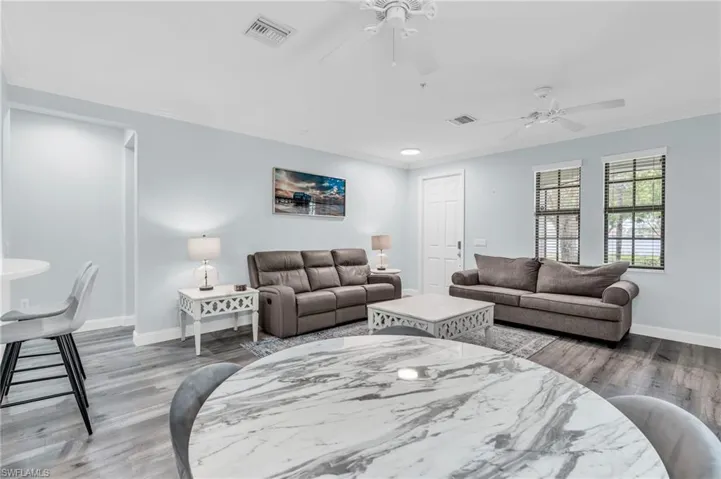 1391 Santiago Cir 902, Naples, Florida 34113