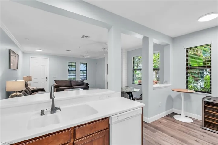 1391 Santiago Cir 902, Naples, Florida 34113