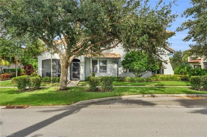 1391 Santiago Cir 902, Naples, Florida 34113