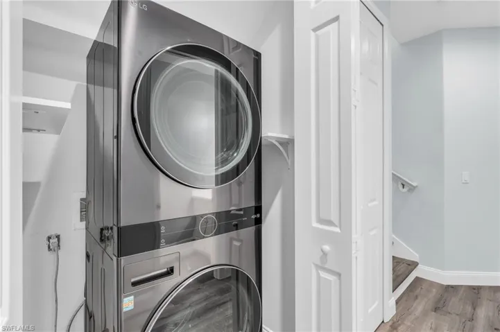 1391 Santiago Cir 902, Naples, Florida 34113