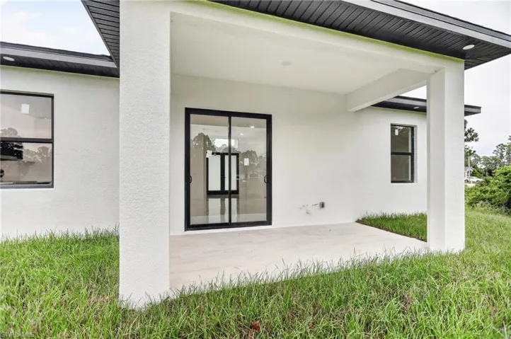 1156 Damen St E, Lehigh Acres, Florida 33974
